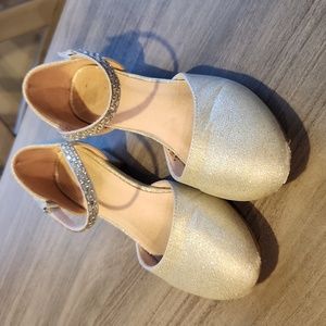 Girls heel shoes holiday fancy size 2